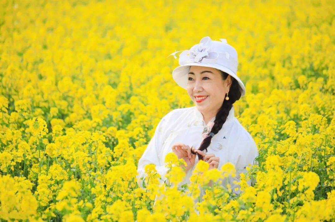 阿姨们拍照音频下载软件_(阿姨们拍照音频下载软件安装)